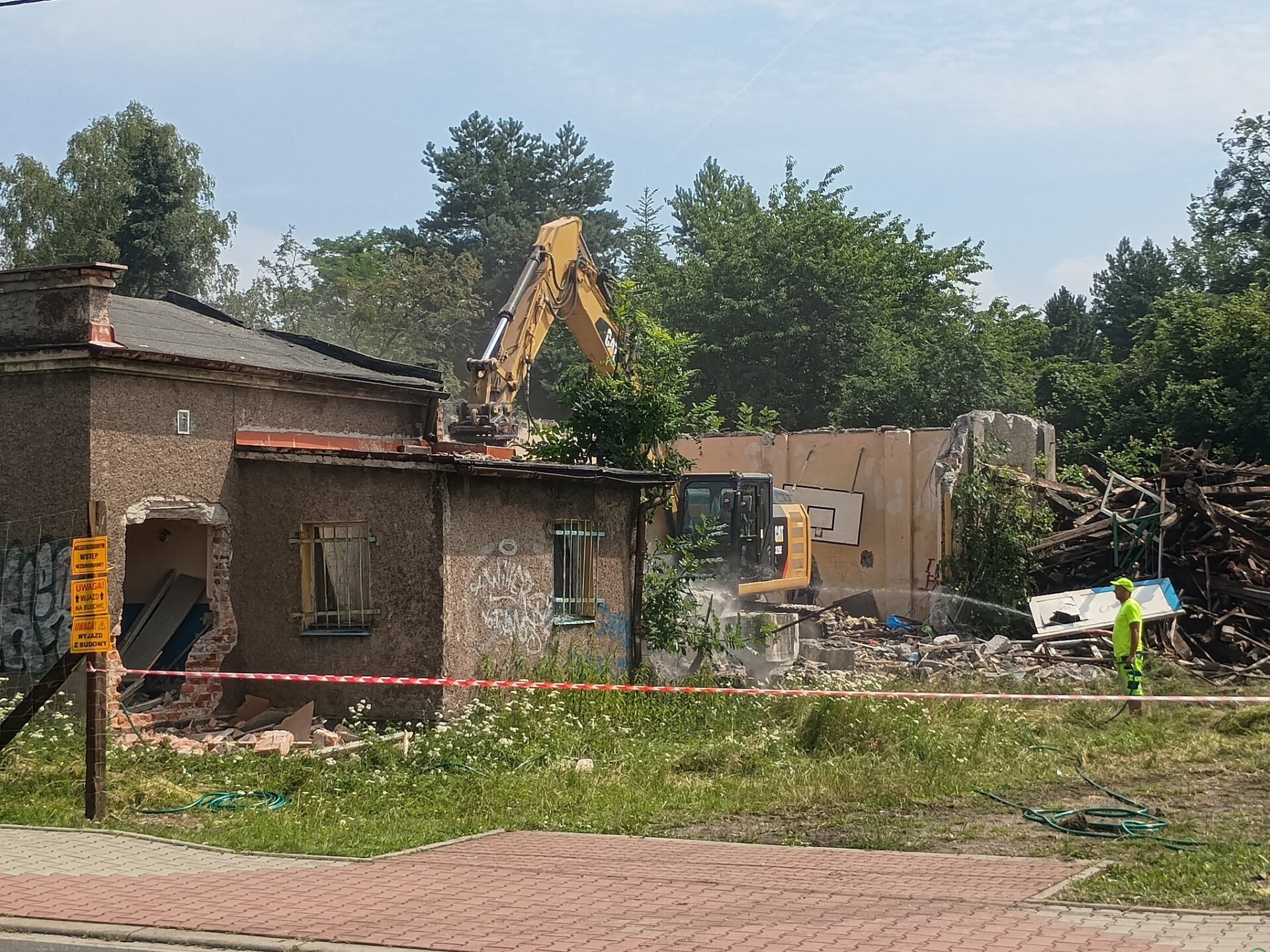 Ruszyła rozbiórka „Stodoły” na Górnym Borze w Skoczowie. W kolejce czeka „Syberia”