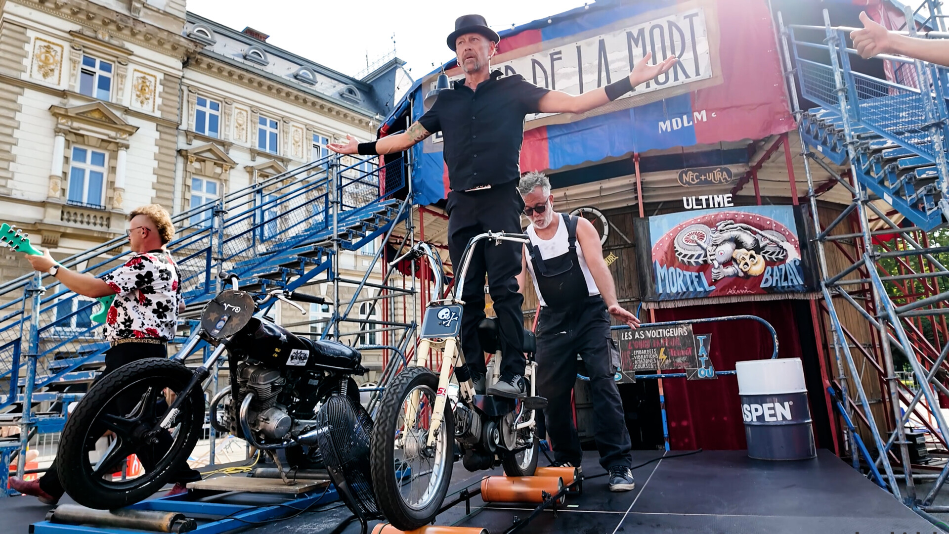 Miasto stało się sceną! Projekt „SĄSIEDZI” zachwycił Bielszczan| WIDEO
