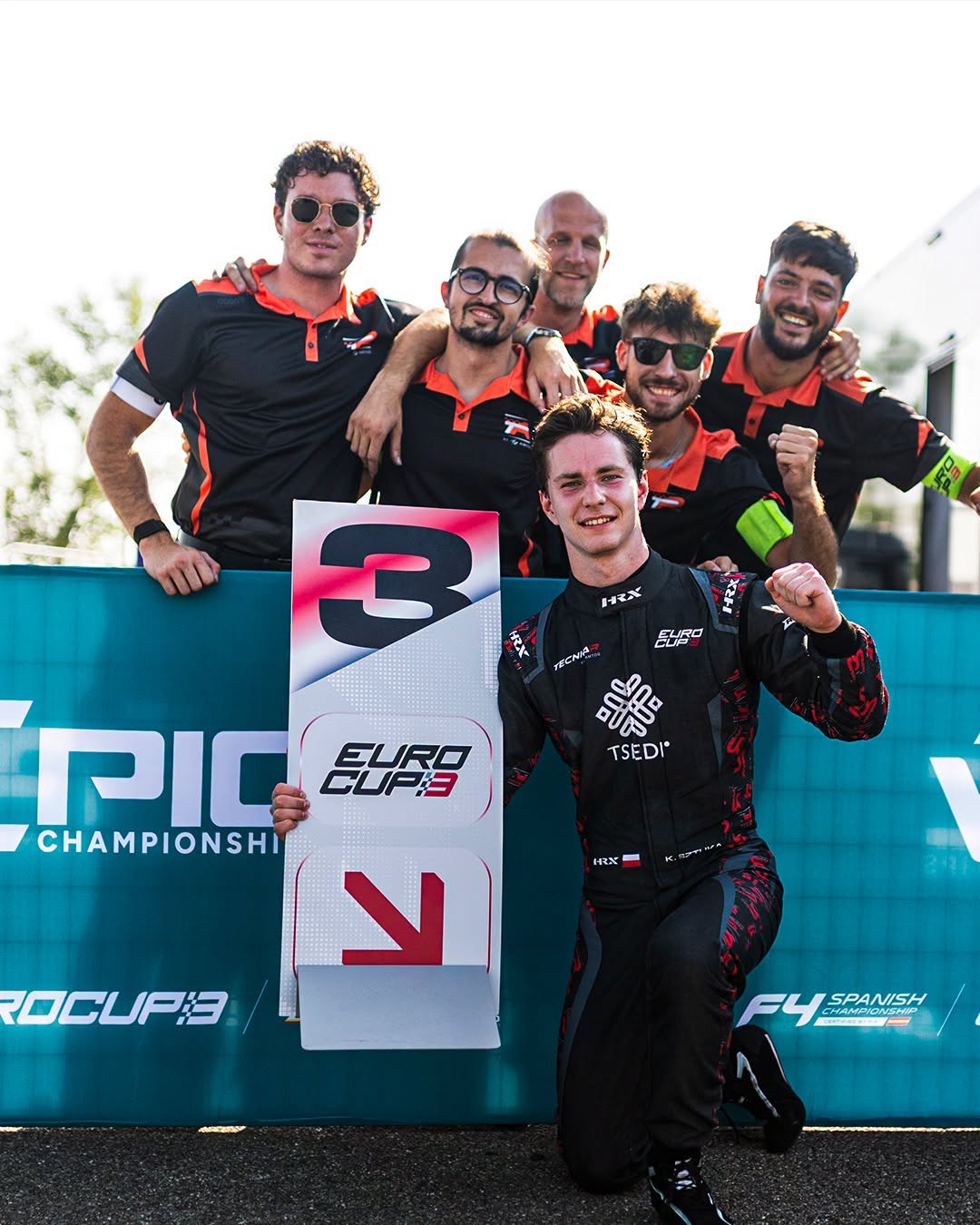 Kacper Sztuka na podium Formuły Eurocup-3. Świetny weekend kierowcy z Cieszyna na Imoli