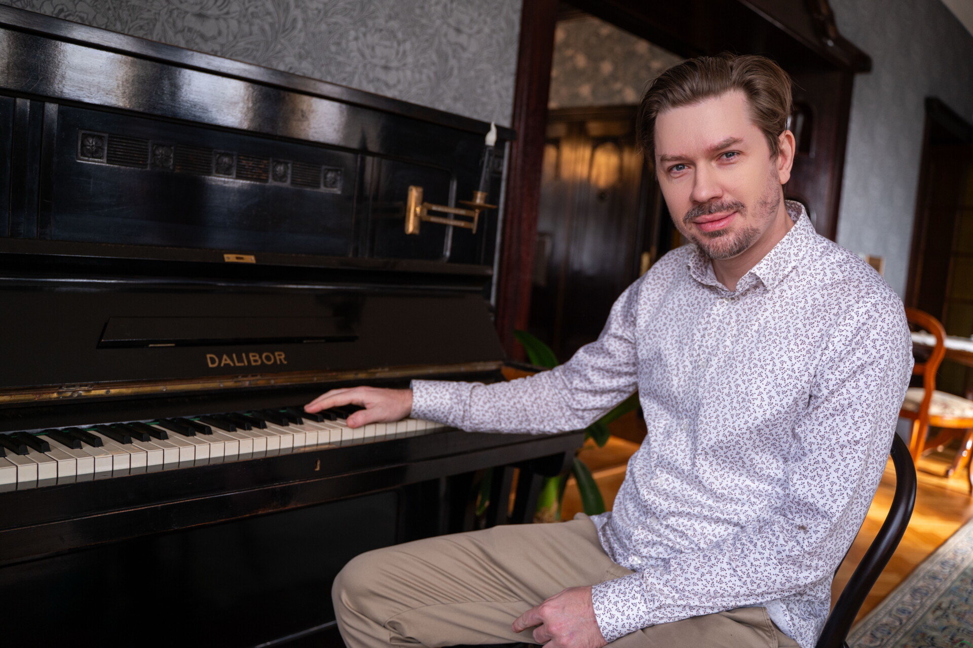 Awion zamieni się w salę koncertową. Nad Olzą zagra Pavel Szabo