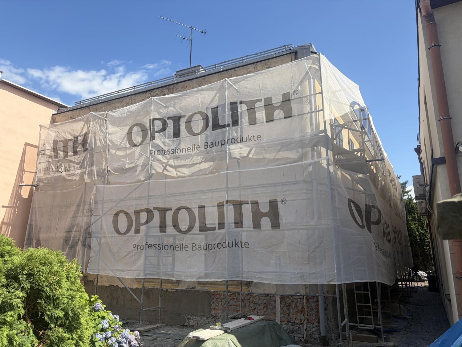 Rozpoczął się remont okien i elewacji muzeum w Skoczowie