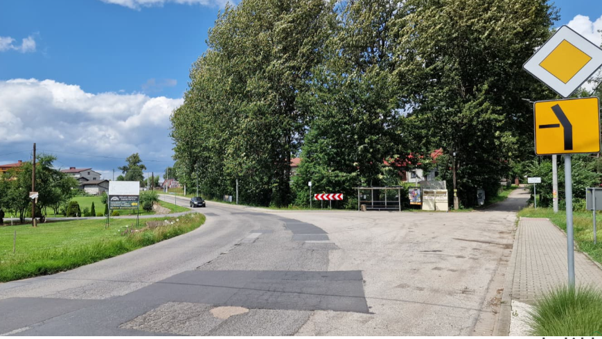 Blisko 600 tys. zł na remont drogi zniszczonej przez powódź. Powiat szykuje przetarg