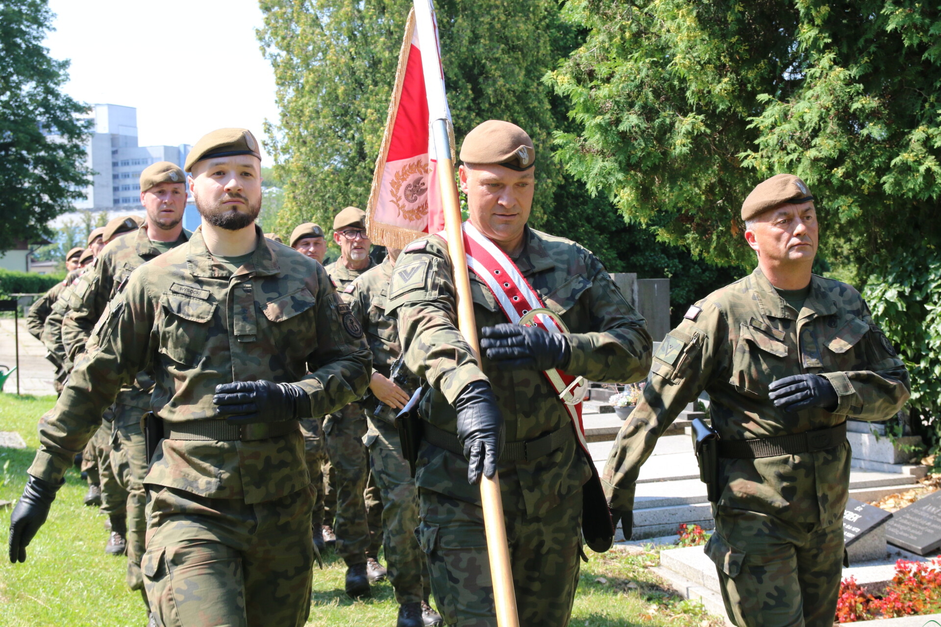 Grób wybitnego cieszyńskiego lekarza oznaczony. Uhonorowano dr. Jana Władysława Kubisza | FOTO, WIDEO