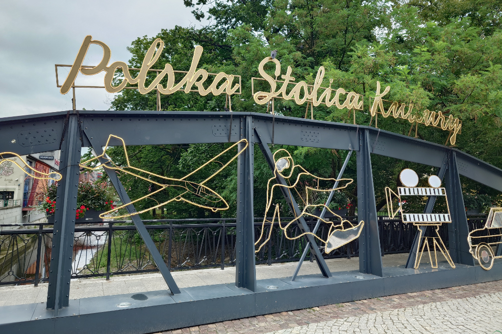 Ma być głośno, dziadersi niech zatkają uszy!