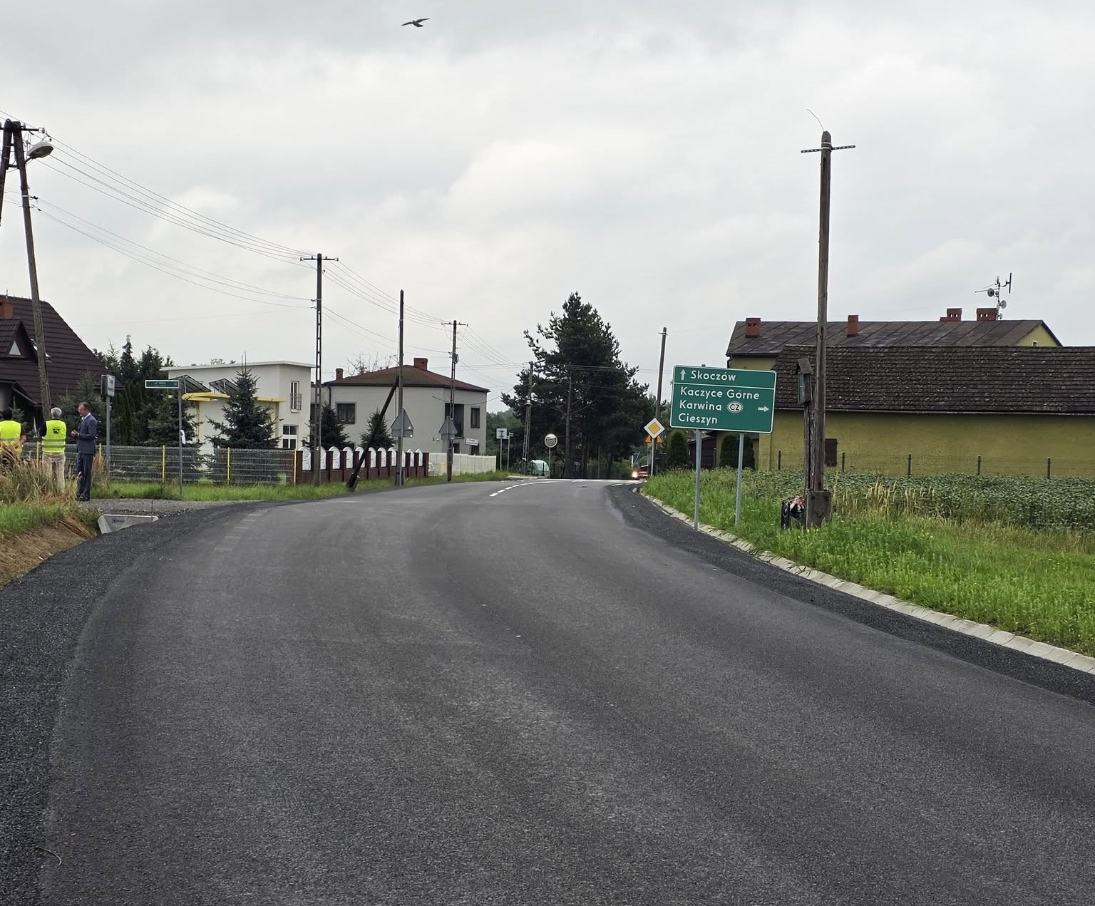 Z Kaczyc do Kończyc Wielkich po nowym asfalcie