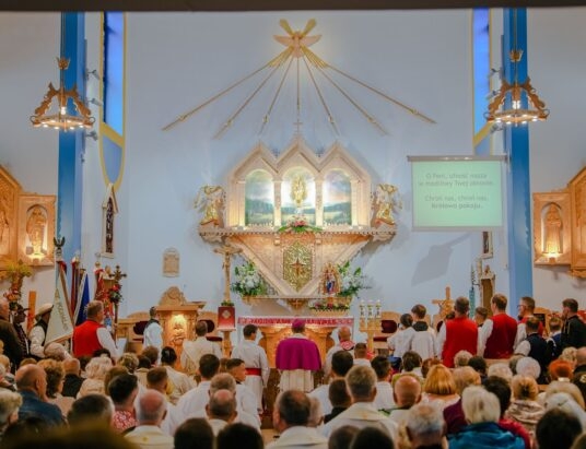 Od pokoleń modlą się do Matki Bożej Frydeckiej. Trzycatek w Jaworzynce  będzie miał sanktuarium