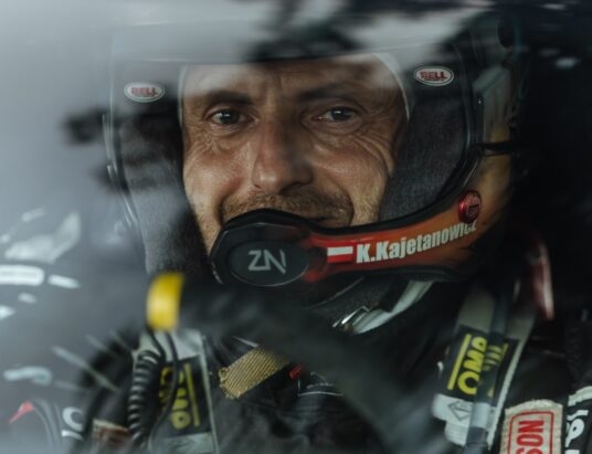 Kajetanowicz w Rajdzie Legend. Samochód WRC i widowiskowy powrót do przeszłości