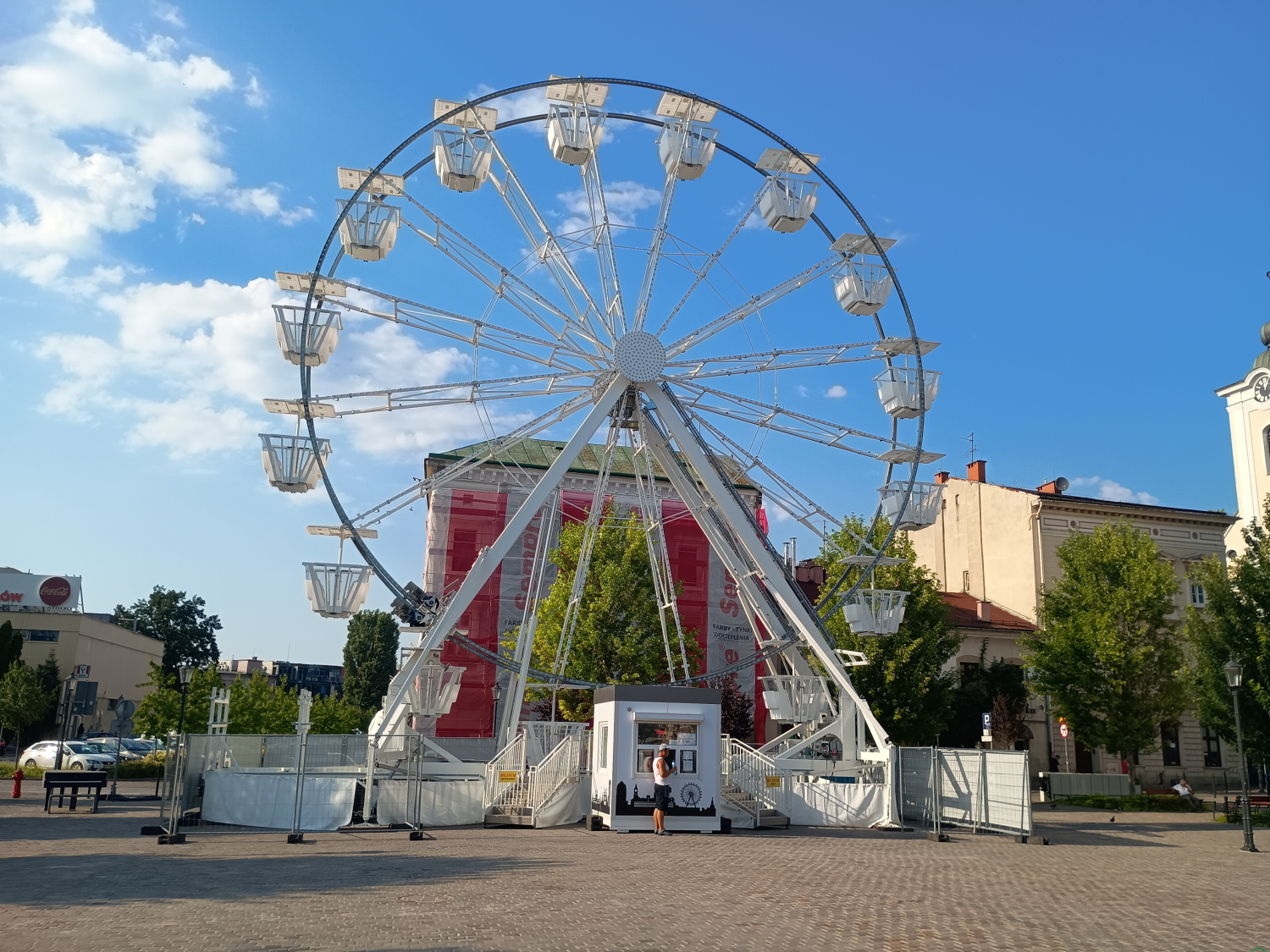 Koło z widokiem na miasto i Beskidy już działa!