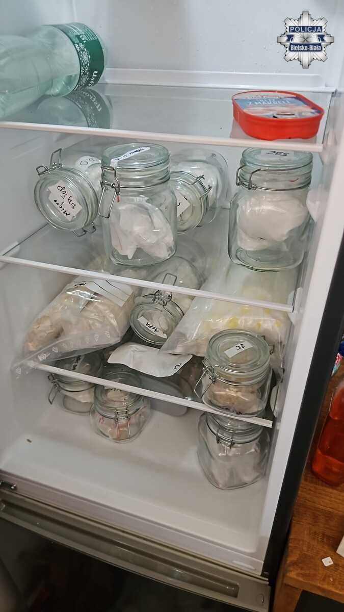 7 kilogramów narkotyków i paczki gotowedo wysyłki. 42-latek zatrzymany przez policję