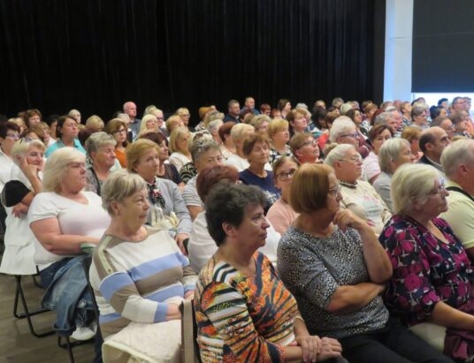 Pełnoletni, ale wciąż głodni wiedzy. Seniorzy w Skoczowie rozpoczęli kolejny rok akademicki