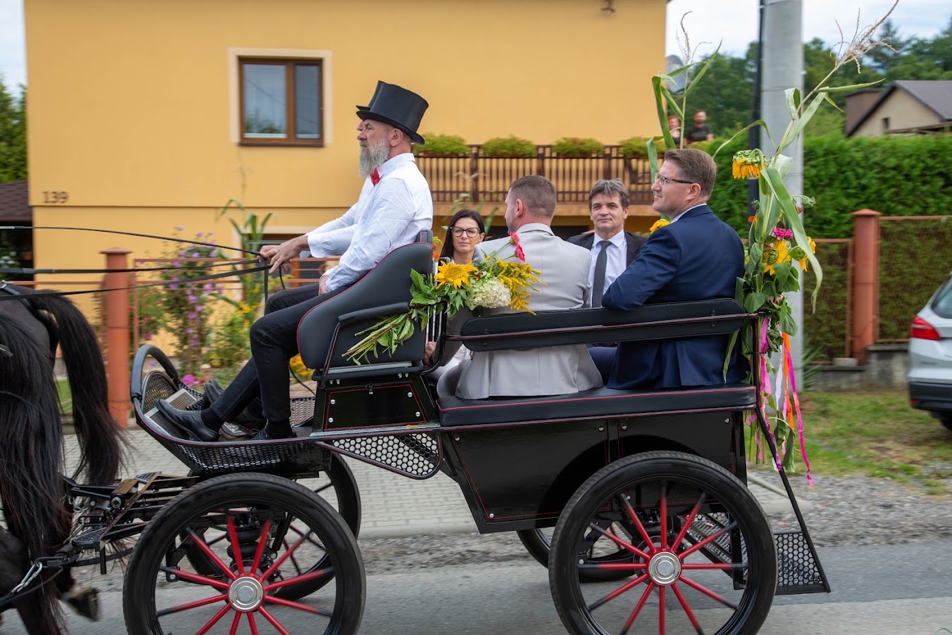 Chleb dla wójta, złoto dla pszczelarzy. Gmina Bestwina podziękowała za plony