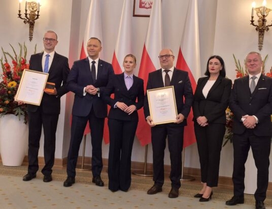 CK Stodoła z Zamarsk doceniona w Warszawie. Statuetkę wręczał prezydent Karol Nawrocki