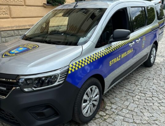 Nowy samochód SM ma wozić nie tylko osoby ujęte, ale też osoby z niepełnosprawnościami i… zwierzęta | WIDEO