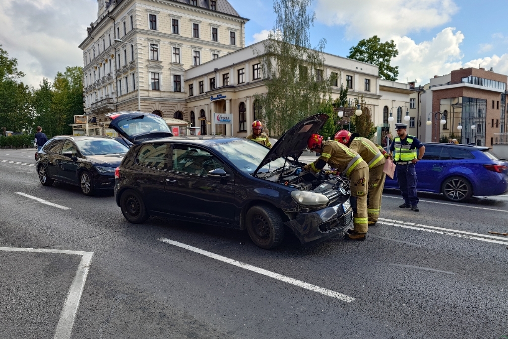 Z ostatniej chwili: Zderzenie dwóch aut w centrum miasta