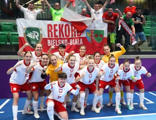 Eliminacje Mistrzostw Europy kobiet w futsalu rozpoczęte. Kapitalny start Polek na hali Rekordu