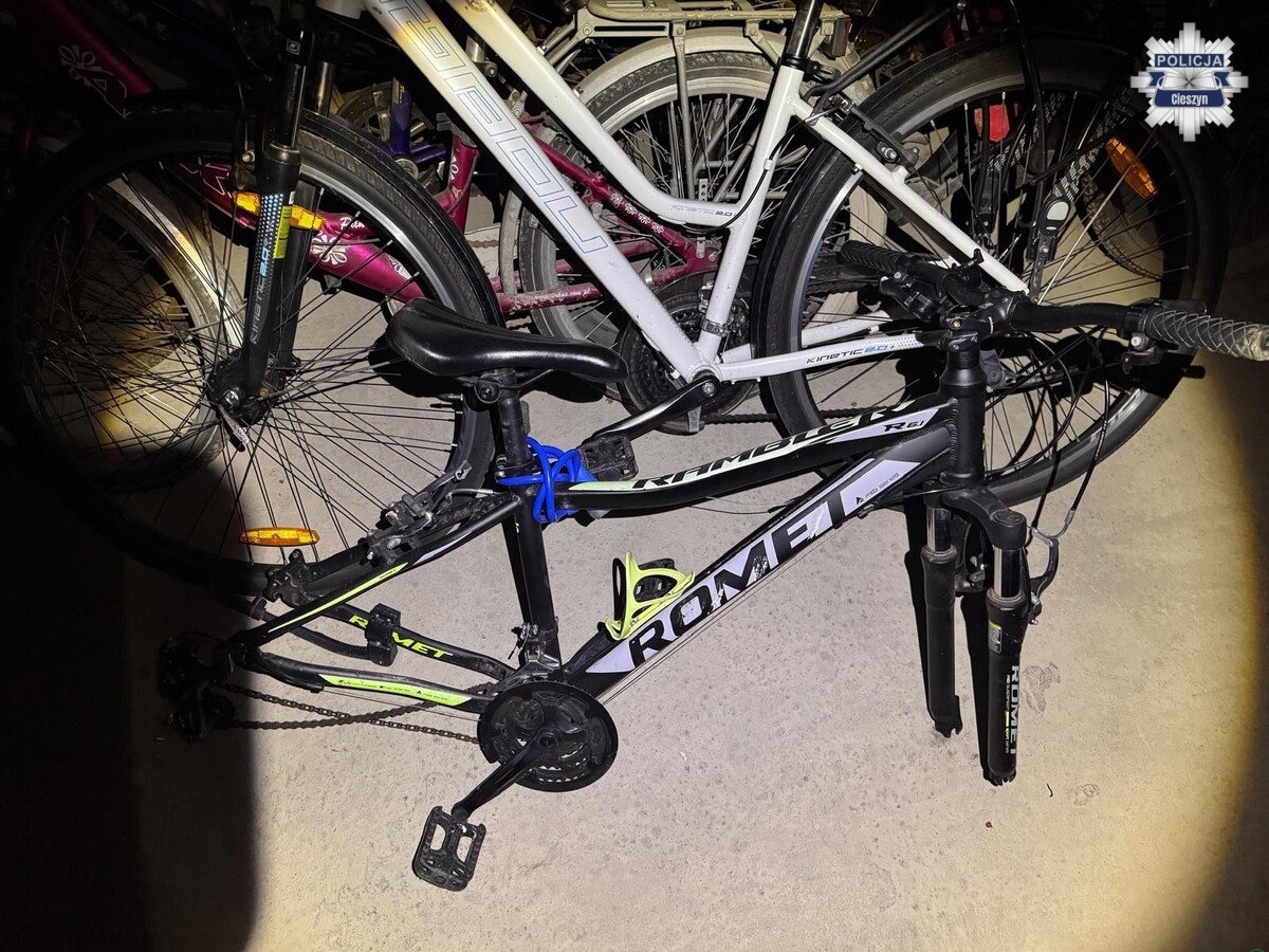 Policyjna akcja w Strumieniu. Odzyskali sześć rowerów, 46-latek zatrzymany