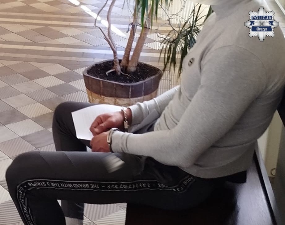 Rozbój w Cieszynie. Zabrali ofiarom 27 zł
