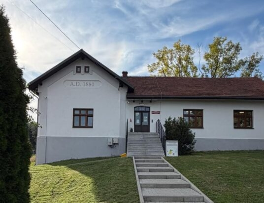 Noc Bibliotek w Lipowej! Będą spotkania autorskie, kino i sztuka! SZCZEGÓŁOWY PROGRAM