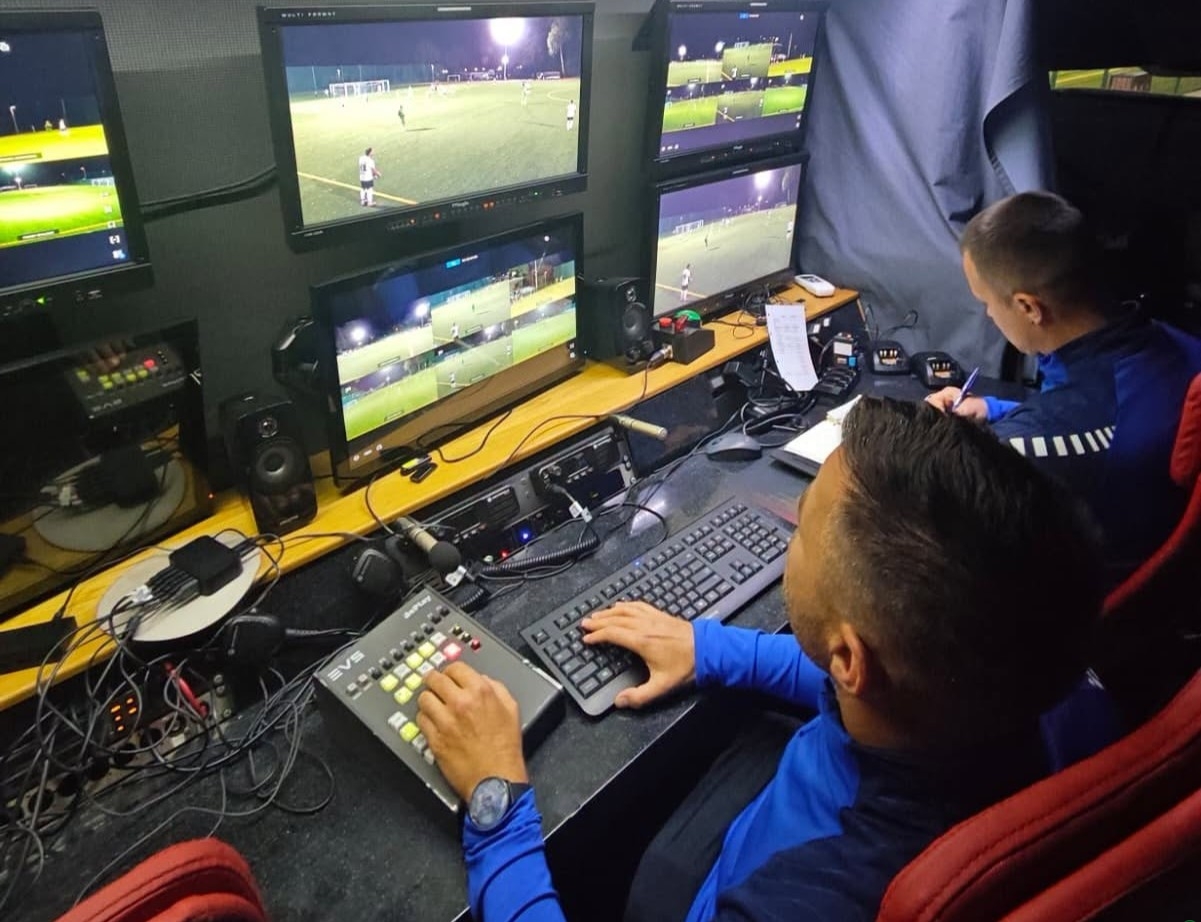 VAR w okręgówce? Sędziowie z całej Polski szkolą się w Bielsku-Białej