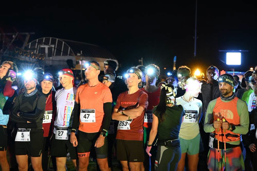 Złota jesień i nocne bieganie. Dębowiec znów tętnił sportowym życiem