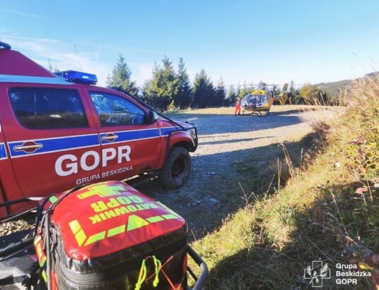 Poważny wypadek 18-letniego rowerzysty w Szczyrku. Konieczna była interwencja LPR-u