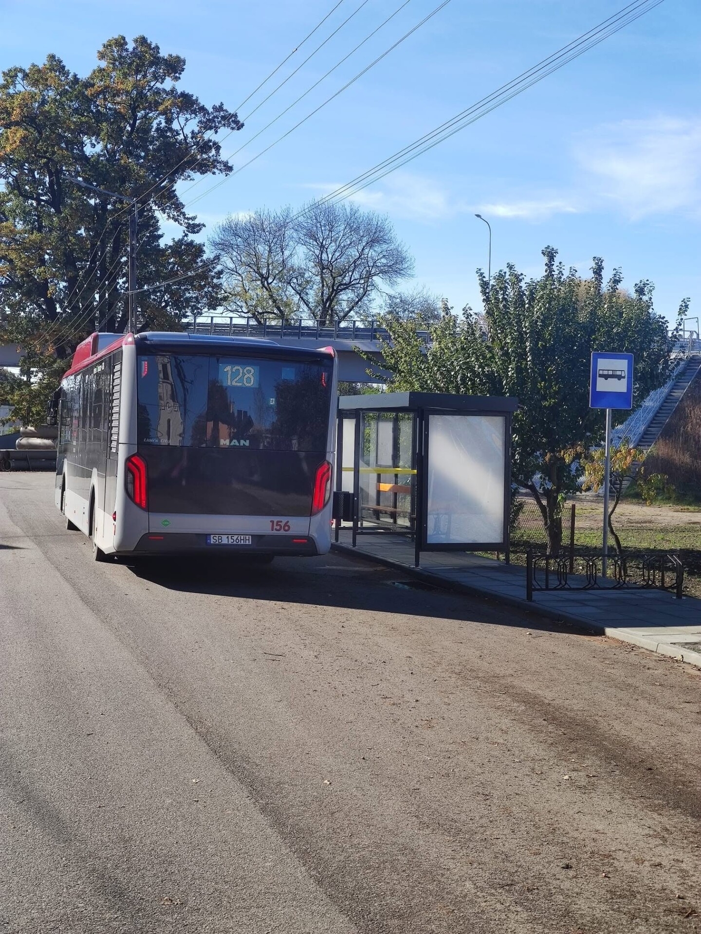Nowe przystanki przy ul. Dworcowej w Chybiu