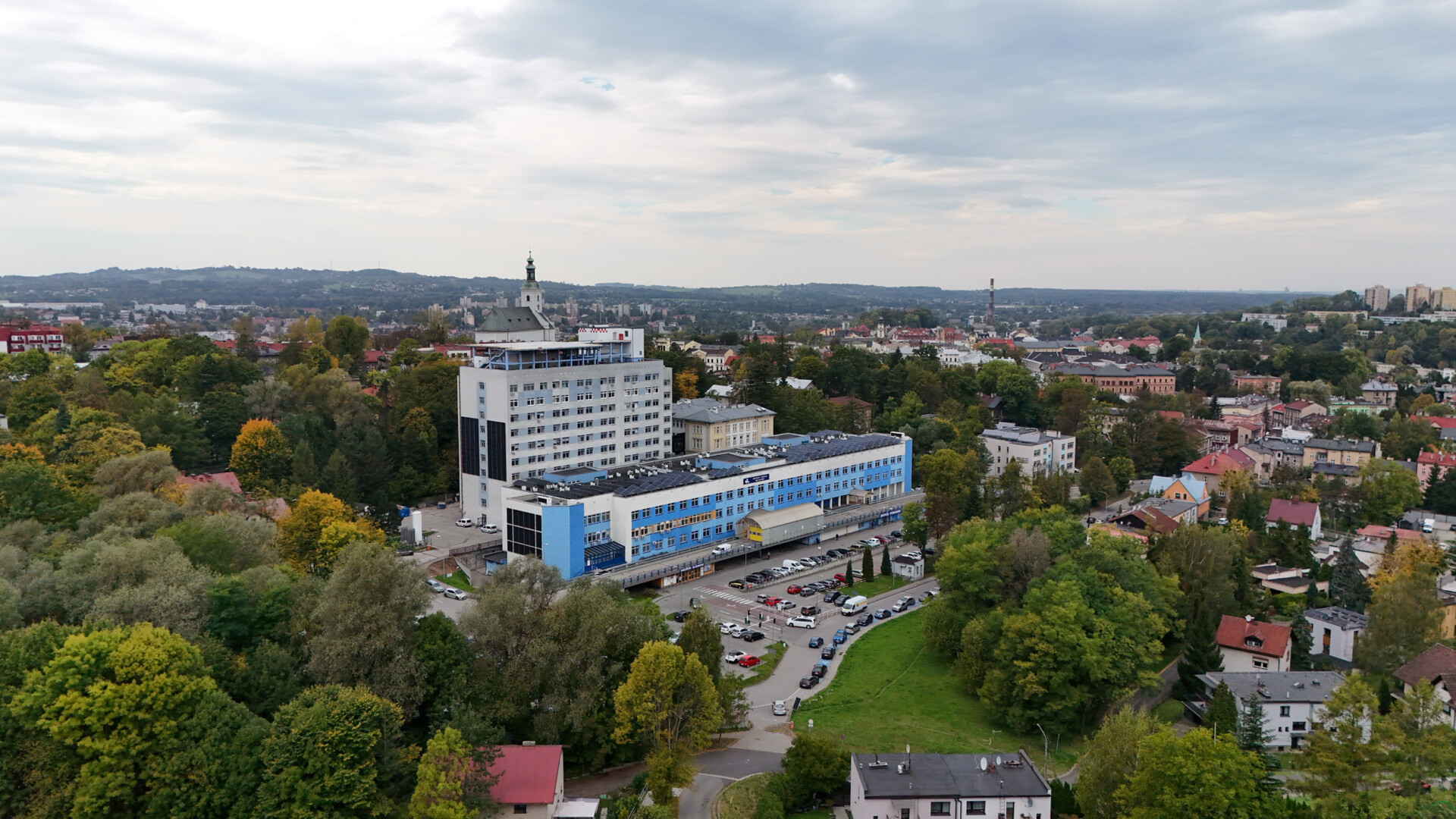 Szpital leczy, na pieniądze czeka. Miliony złotych za udzieloną pomoc wciąż nierozliczone.