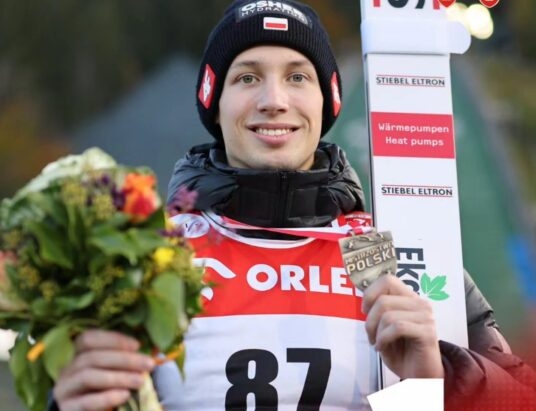 Król zimy potwierdził klasę na igelicie. Kacper Tomasiak letnim mistrzem Polski