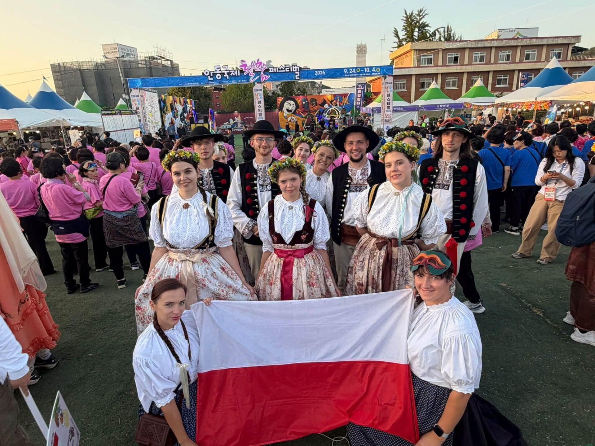 Wiślański zespół ludowy prezentował folklor Beskidów na dalekim wschodzie