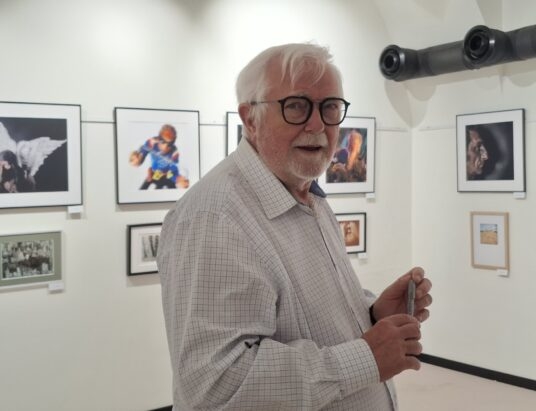 Męskie rozmowy fotografów