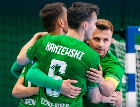 Zwycięska seria Rekordu trwa. Decydujący gol w końcówce