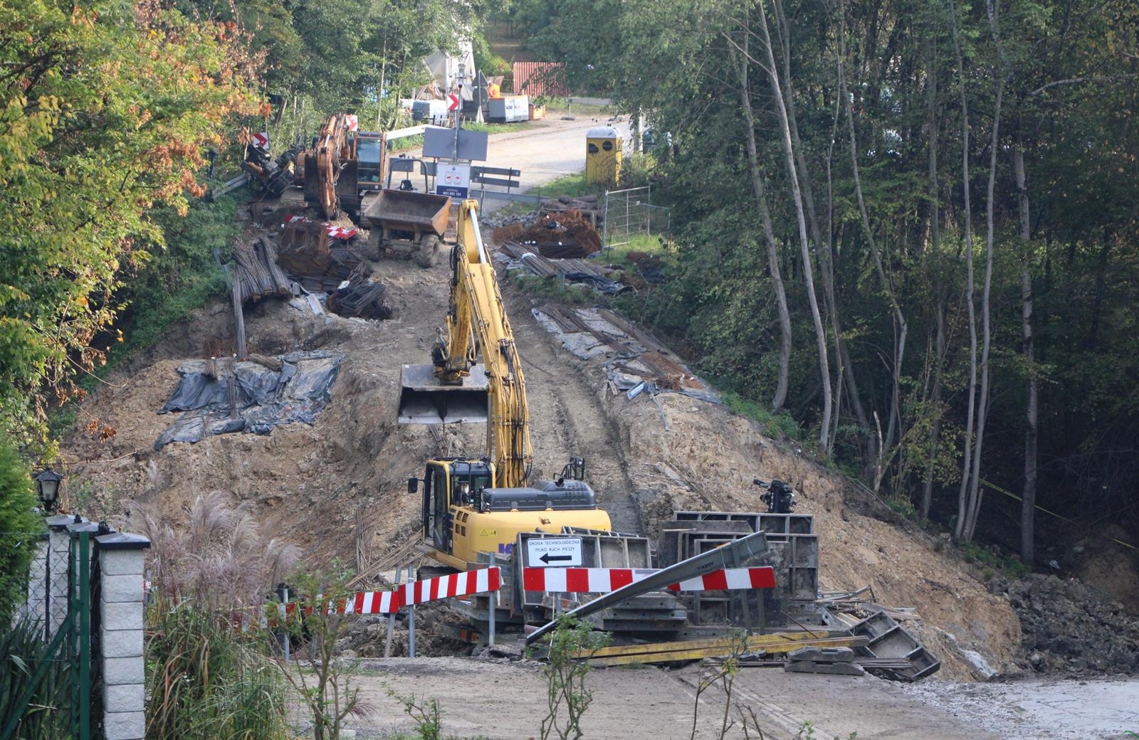 Rozkopana inwestycja w Zarzeczu i zagrożone miliony